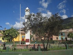 Uripa,
            torre de reloj