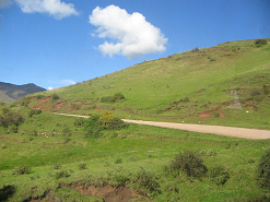 Strassenverlauf am Grasberg und
                                  Wolkenbild