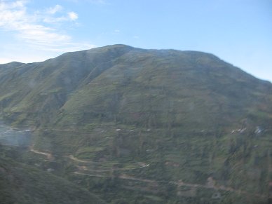Berg mit Serpentinen