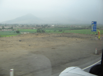 Panamericana, bewässerte
Landwirtschaftsebene von Chancay und Huaral mit
SOS-Station Panamericana, bewässerte
Landwirtschaftsebene von Chancay und Huaral mit
SOS-Station