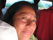 Busnachbarin aus Iquitos, Portrait Busnachbarin aus Iquitos, Portrait