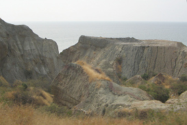 Panamericana Norte entre Tumbes y
                          Zorritos: monta�as y vista al mar