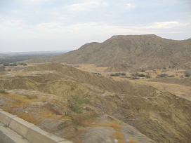 Panamericana Norte zwischen Mancora und
                        Piura, Mondlandschaft (07)