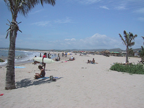 Mancora, feiner, gelber Sandstrand