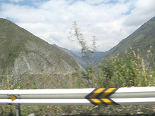 V-Tal, Blick zur�ck mit Strassenverlauf (01)