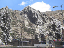 La Oroya, H�user am Kalksteinfelsen