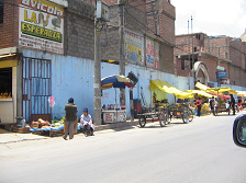 La Oroya, Strassenst�nde an der
                        Hauptstrasse