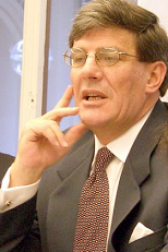 Produktionsminister Rafel Rey