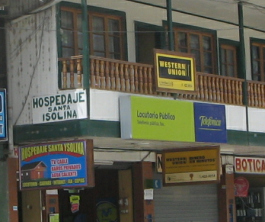 Hospedaje Isolina und Western Union am
                        Jir�n Bolognesi gegen�ber dem Park der Plaza
                        Central, Tel. Western Union: 063-46 20 34, mit
                        Fax-System.