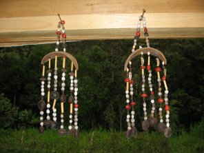 Traumf�nger aus Samen und einem St�ck runder
                Schale, mit Blitz