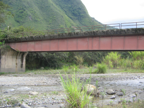Die Br�cke �ber den
                                  Santa-Clara-Fluss 01